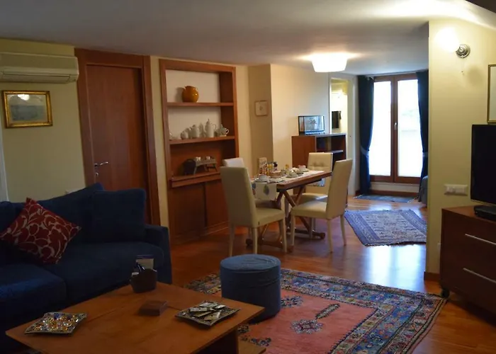 Le Petite Apartment